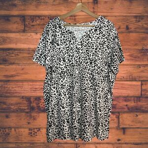 5 for $25🔥Roaman's Black & White Cheetah Print T-Shirt Large